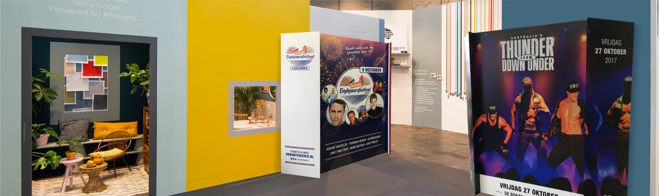 Royale standee