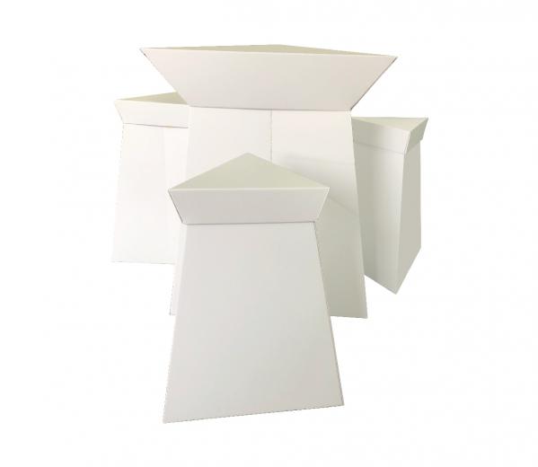 Driehoek statafel met krukjes